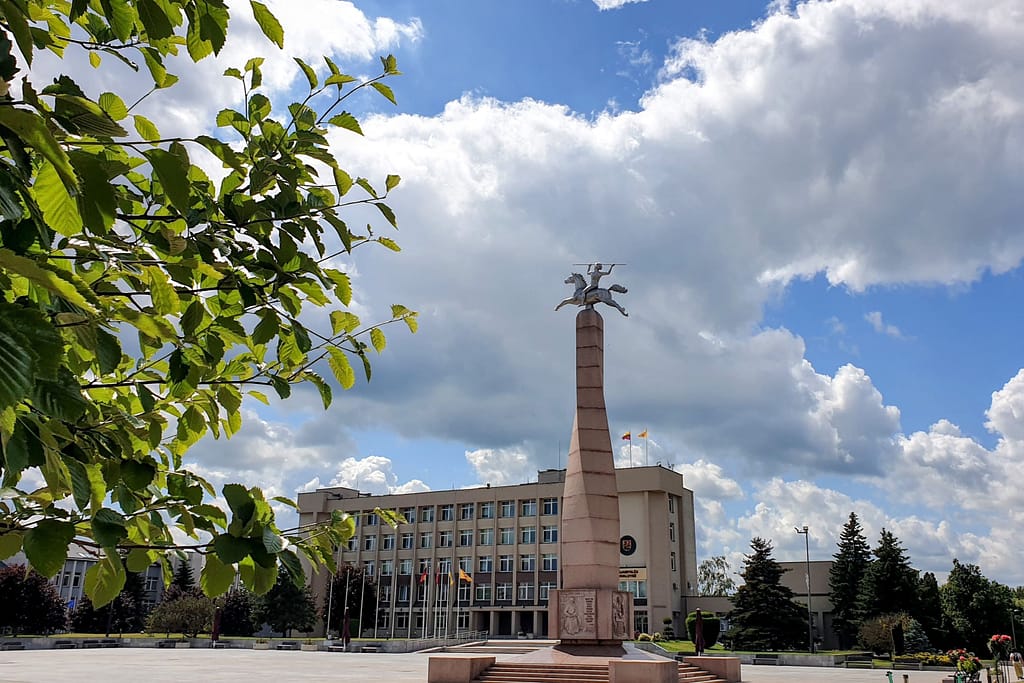 Marijampolėn kissat - J. Basanavičiaus -aukio