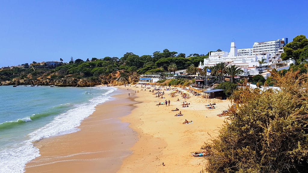 Euroopan parhaat matkakohteet kesällä - Praia da Oura, Algarve