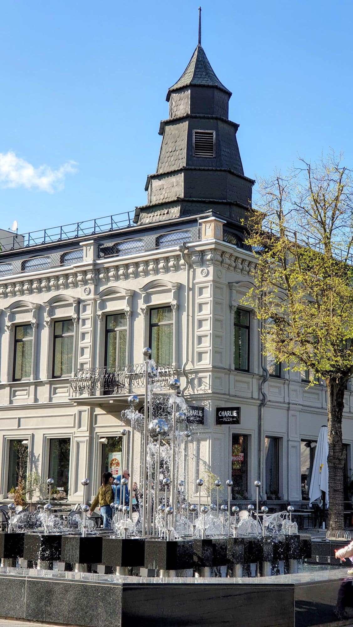 Vieraanvarainen Kaunas - Kaunas matkakohteena - Laisves aleja