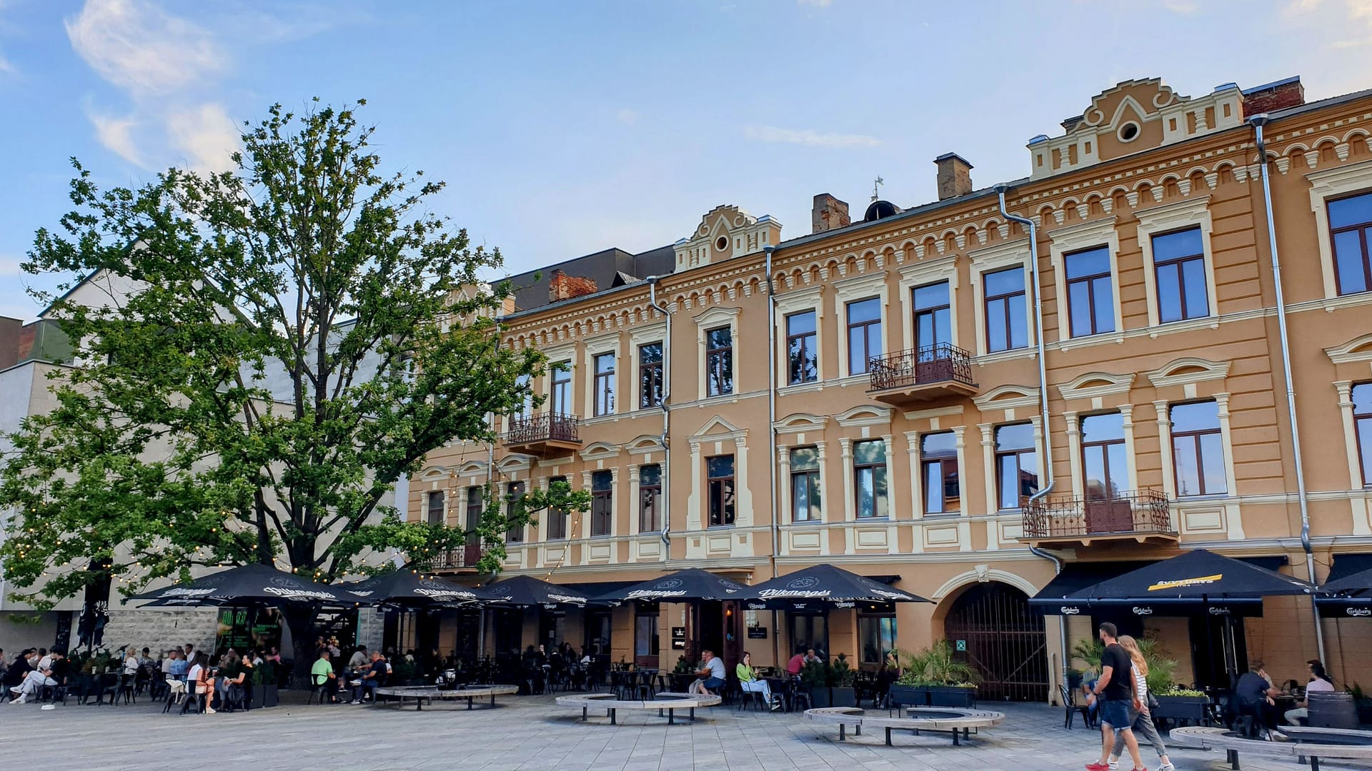 Vieraanvarainen Kaunas - Kaunas matkakohteena - Laisves aleja